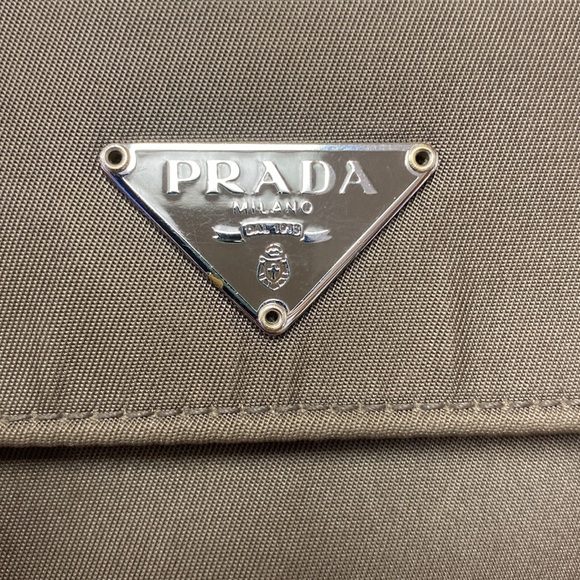 EC- Prada compact nylon wallet - Picture 7 of 10